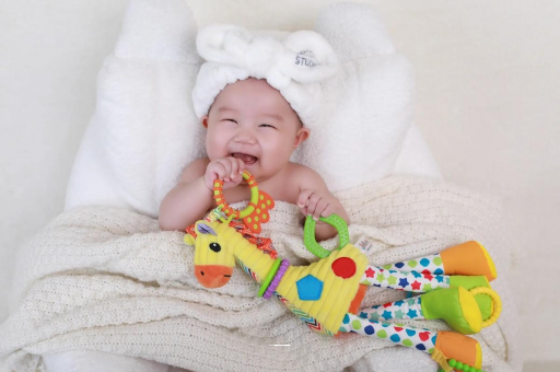 海门1岁宝宝流鼻涕打喷嚏